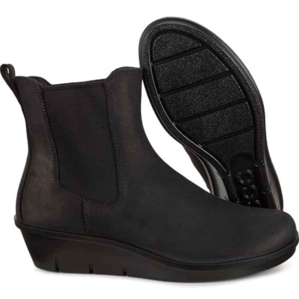 ECCO Skyler black suede ankle boot size 42 NWT